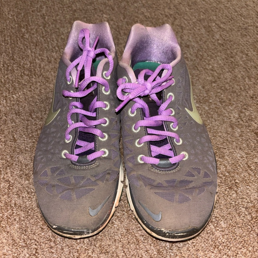 Nike Women's Purple and Gray Running Shoes (Size 7.5, Women)